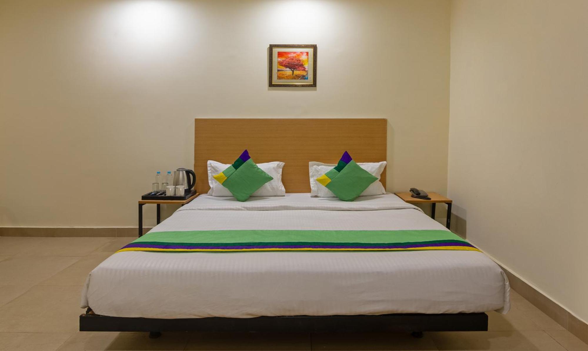 Treebo Royal Palace, New Delhi Exterior photo