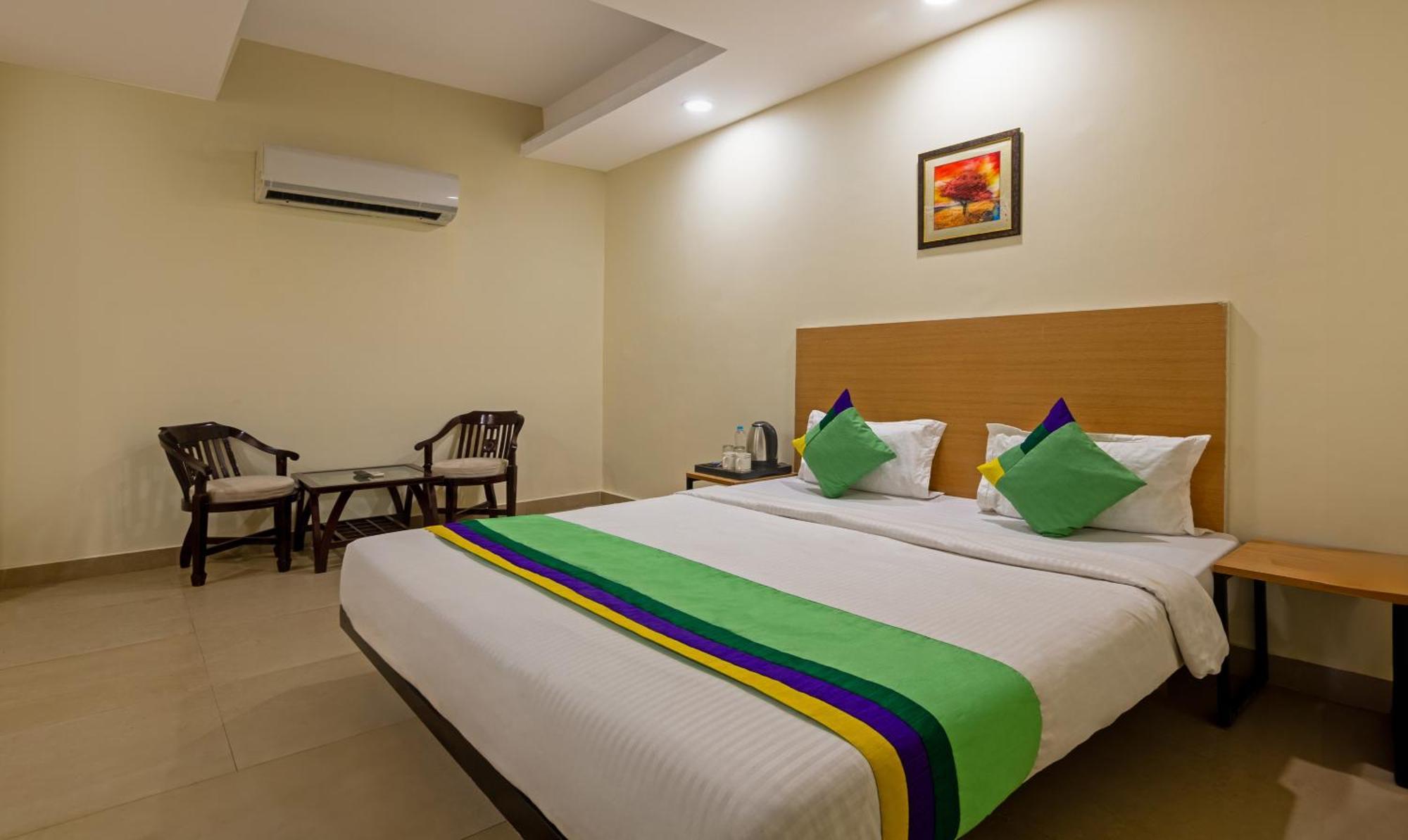 Treebo Royal Palace, New Delhi Exterior photo