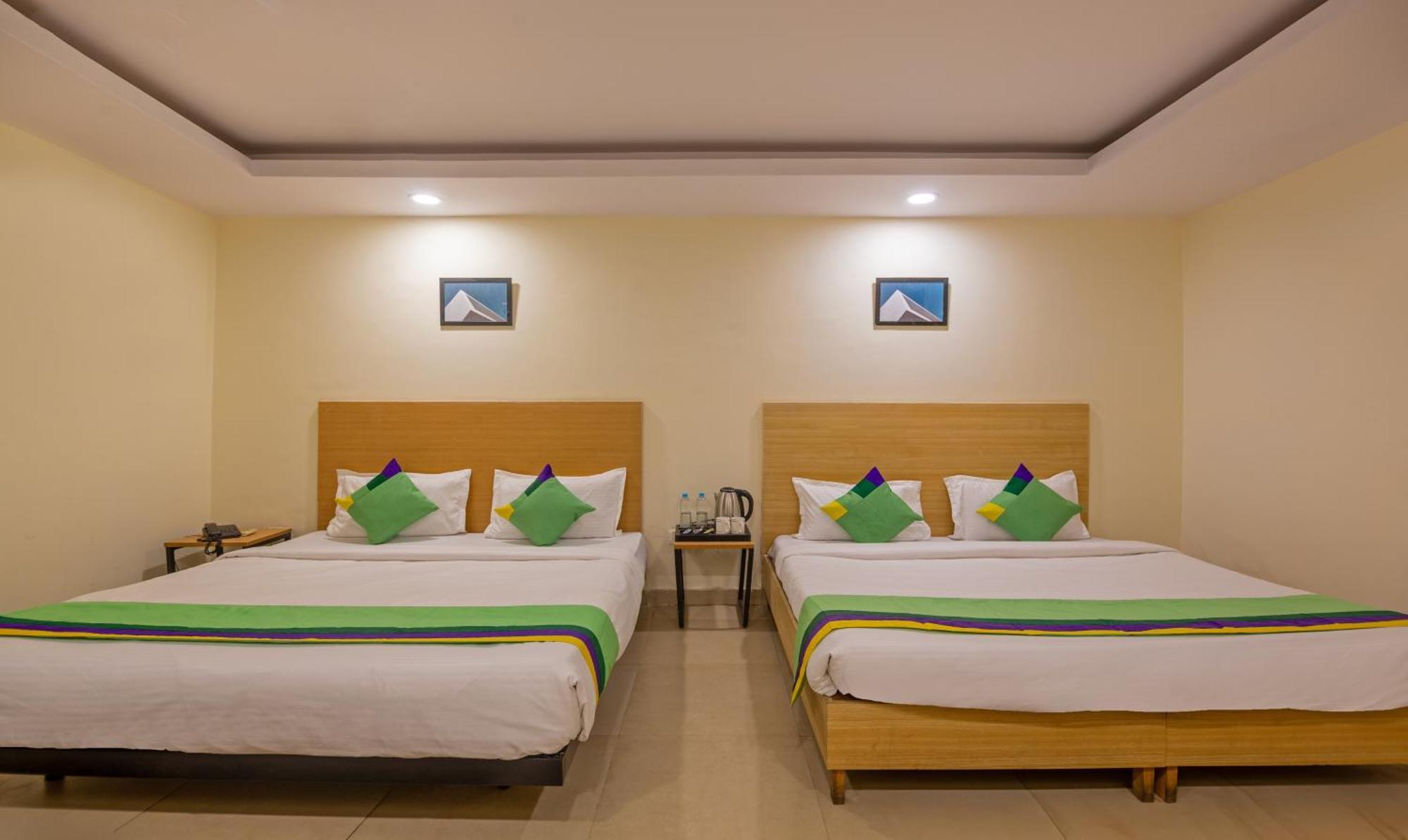 Treebo Royal Palace, New Delhi Exterior photo